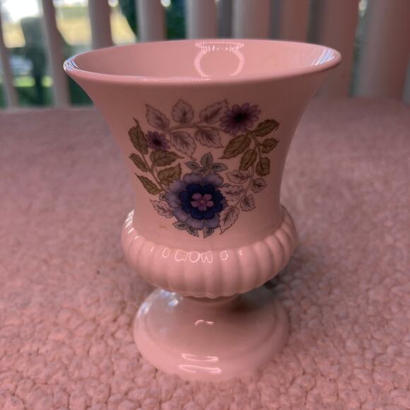 Wedgewood Bone China Clementine Unhandled Vase Incl Box - Picture 1 of 11